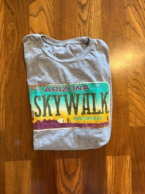 Arizona Skywalk Graphic Tee - Gray with Teal & Yellow Print
